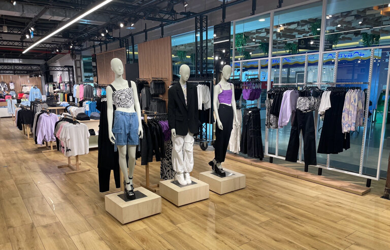 Guess просп михаила нагибина 32ж фото Отзывы о "Ecru", Ростов-на-Дону, проспект Михаила Нагибина, 32Ж - Яндекс Карты