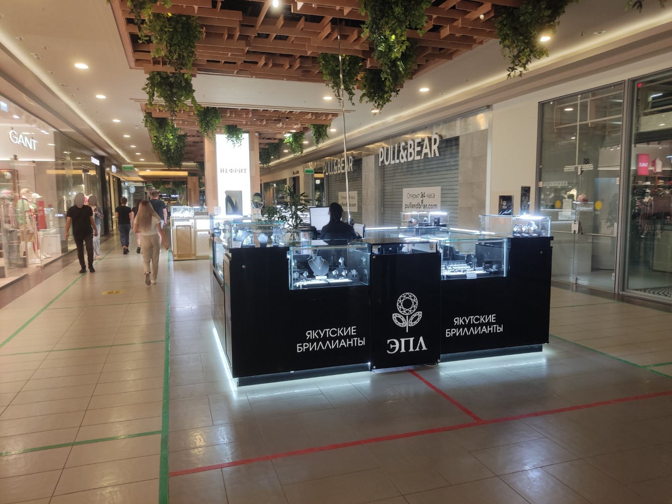 Guess просп михаила нагибина 32ж фото Отзывы об "Эпл Якутские бриллианты", Ростов-на-Дону, проспект Михаила Нагибина, 