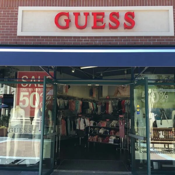 Guess ул 8 марта 46 фото Guess Factory - Sea Island - Richmond, BC