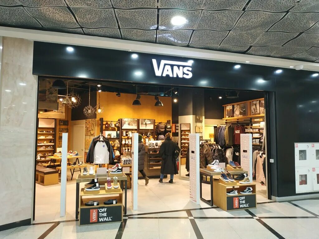 Guess ул 8 марта 46 фото Vans, спортивная одежда и обувь, ул. 8 Марта, 46, Екатеринбург - Яндекс.Карты