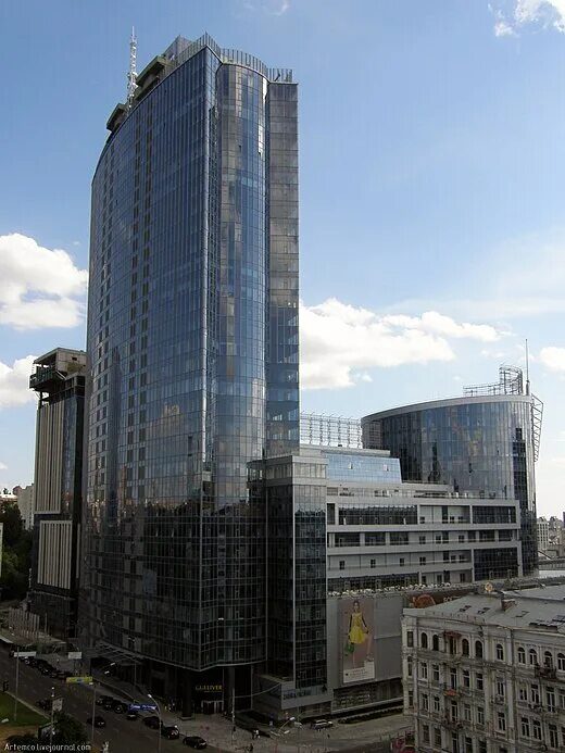 Gulliver спортивная площадь 1а киев фото Gulliver (building) - Wikipedia