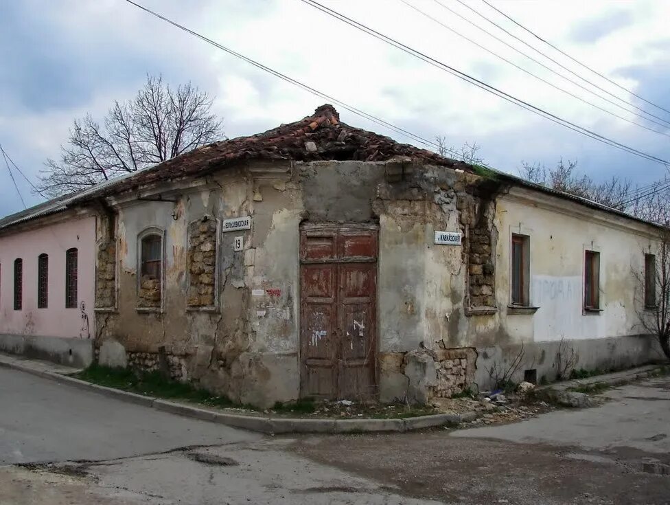 Gunesh ул свободы 44б старый крым фото Старый город: самый опасный район Симферополя где лучше не появляться после захо