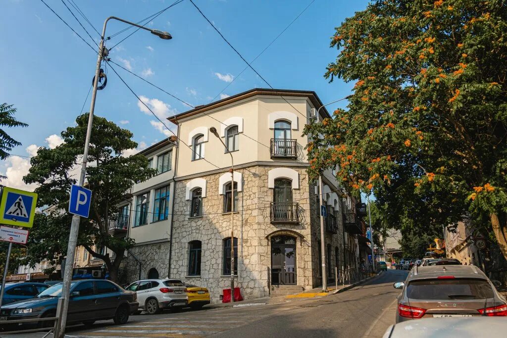 Gussi ул свердлова 9 ялта фото Отель Гостевой дом РОФЕ, Ялта. Бронирование, отзывы, фото - Туристер.Ру