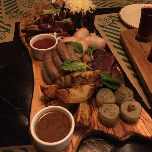 Gustav gustav ул ленина 49 фото Фотографии компании Густав и Густав, ресторан-пивоварня в Хабаровске на улица Ле