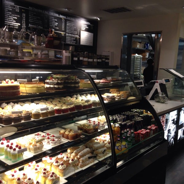 Gusto bakery океанский просп 12 владивосток фото Foto di Cloverleaf Coffee & Bakery - Toko Roti di Temple City