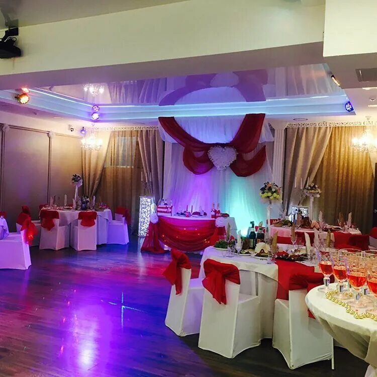 Gusto mesto ул кирова 139 челябинск фото Фото: Gusto Mesto, банкетный зал, Новороссийская ул., 83, Челябинск, Россия - Ян