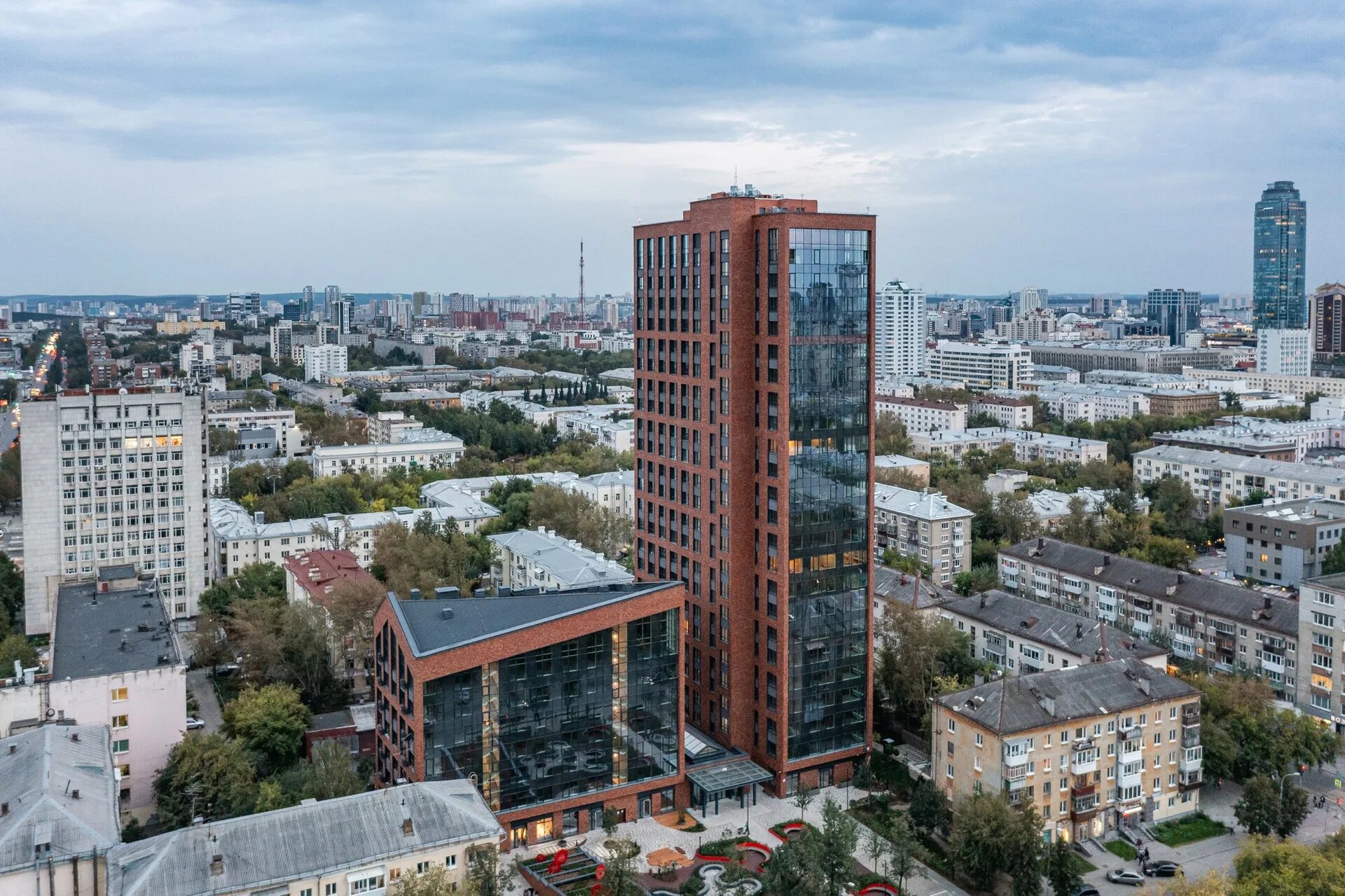 Gusto первомайская ул 60 екатеринбург фото Купить 3-комнатную квартиру, 118.4 м² по адресу Свердловская область, Екатеринбу