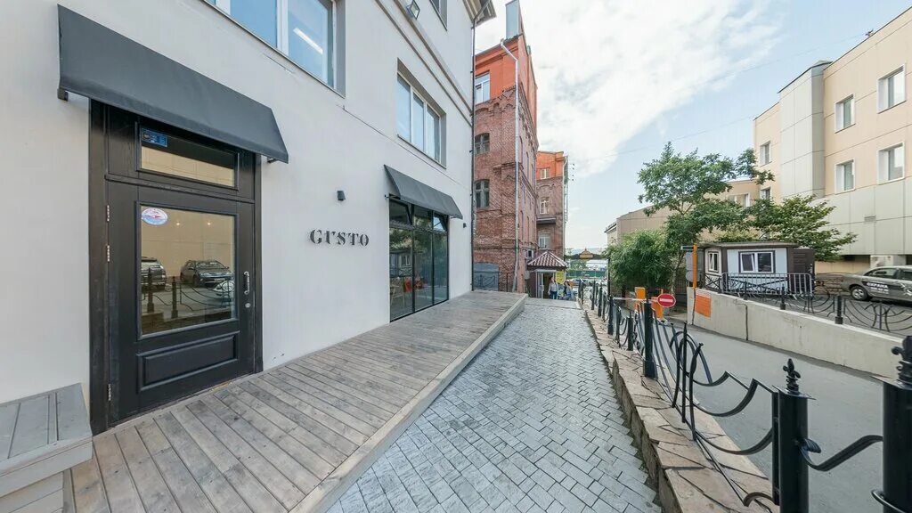 Gusto светланская ул 33 стр 2 фото Панорама: Gusto, ресторан, Россия, Владивосток, Светланская ул., 33, стр. 2 - Ян