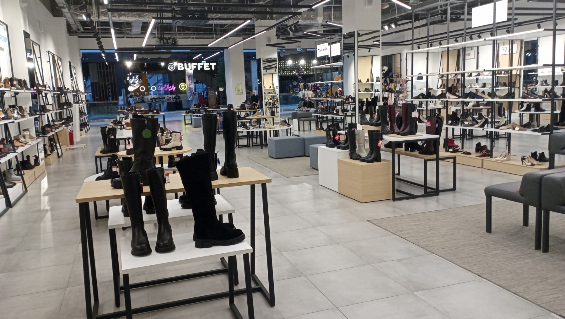 Gut ш космонавтов 162б фото Панорама: Gut!, магазин обуви, ш. Космонавтов, 162Б, Пермь - Яндекс Карты