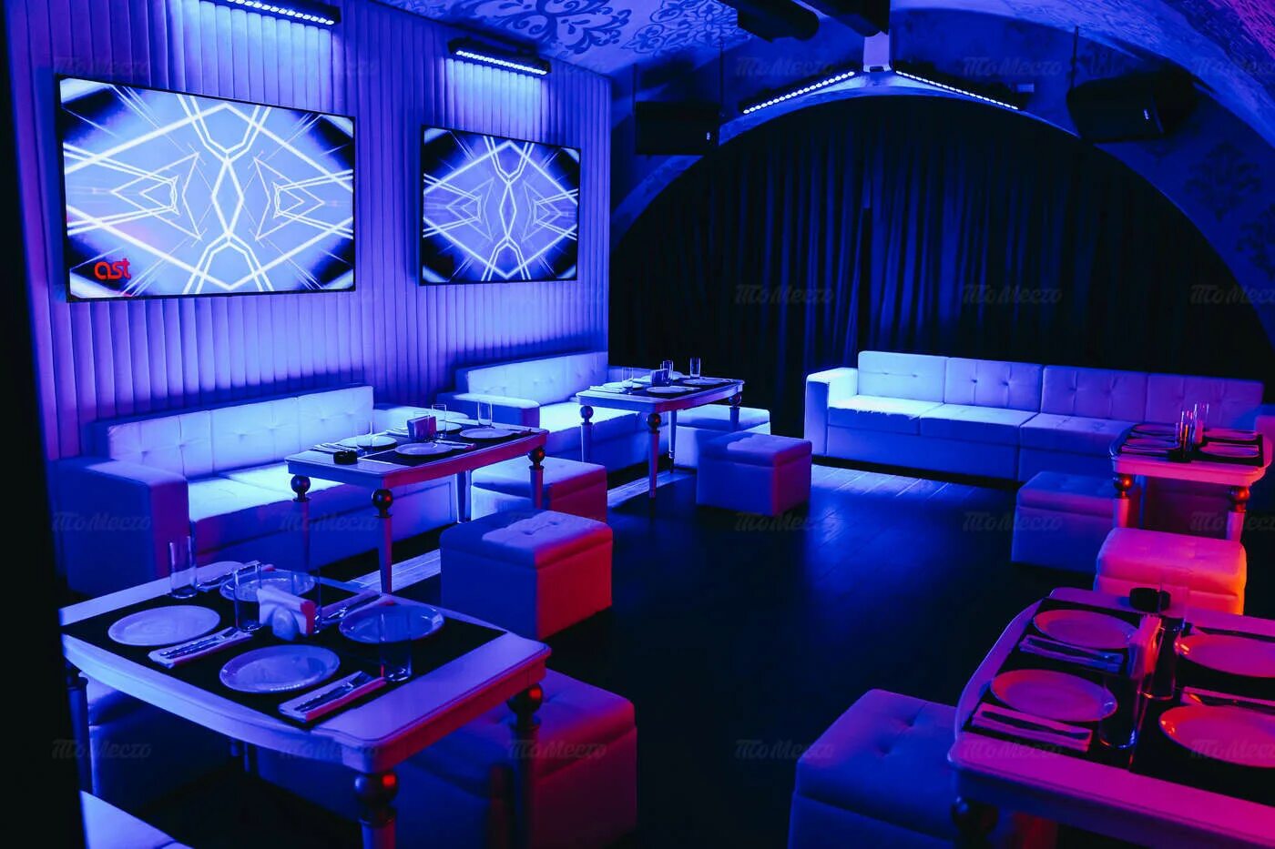 Hair club ул александра невского 19 фото Караоке клуб Роял Нева (Royal Neva) на Конюшенной площади (м. Невский проспект):