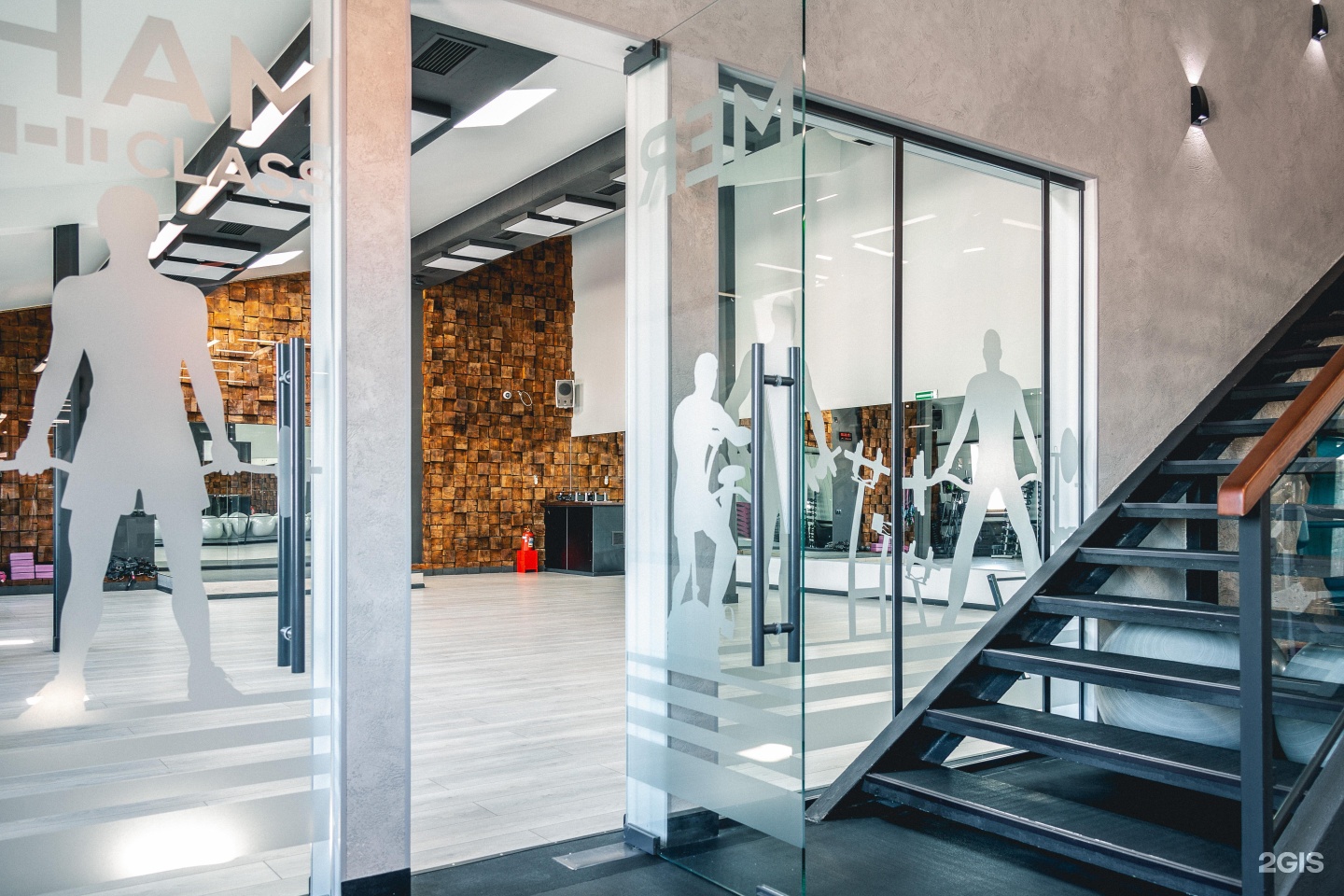 Hammer class советская ул 176б иркутск фото Советская 176б иркутск: найдено 84 картинок