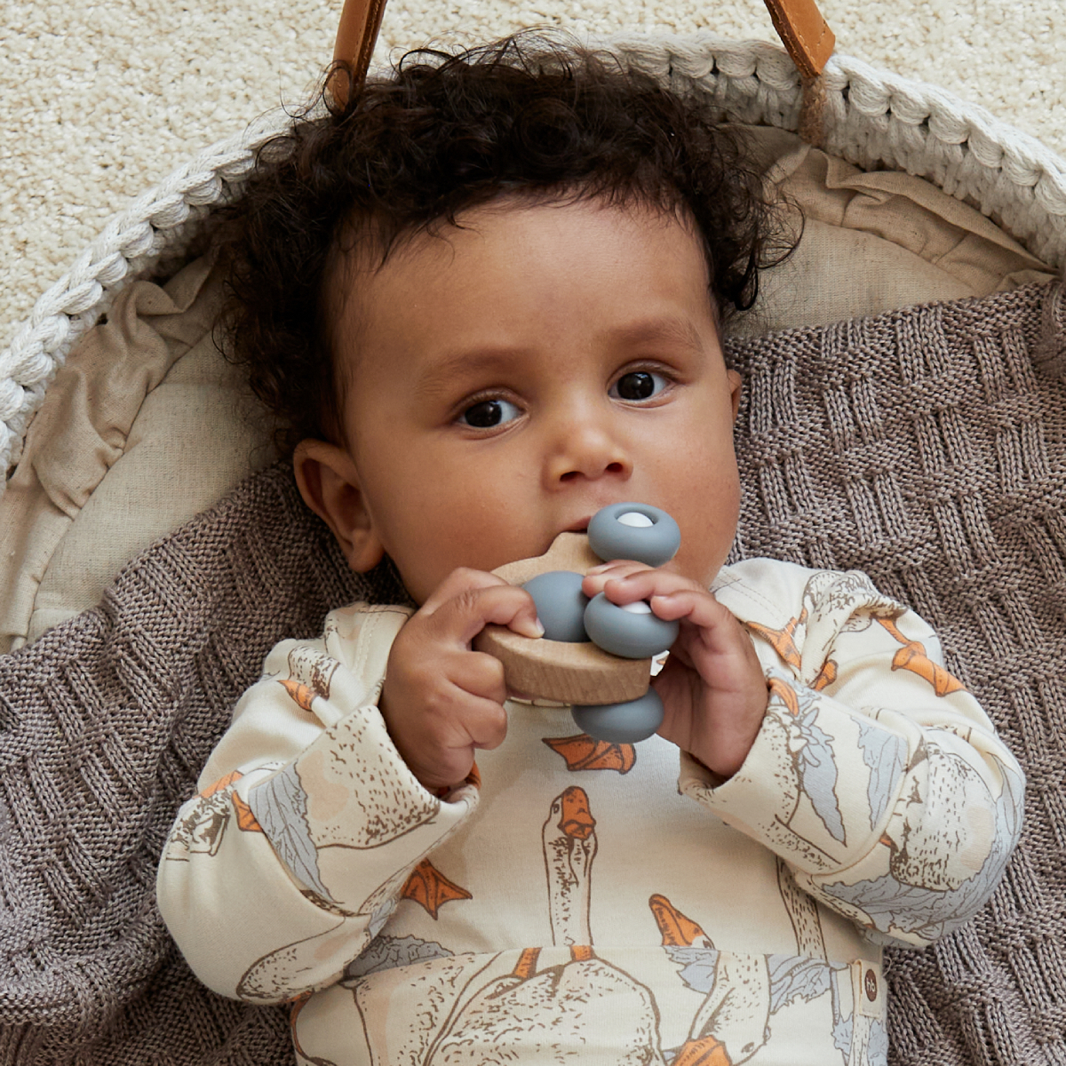 Happy baby ул москалева 3 симферополь фото Прорезыватель детский Happy Baby деревянный грызунок, силиконовый, машинка, серы