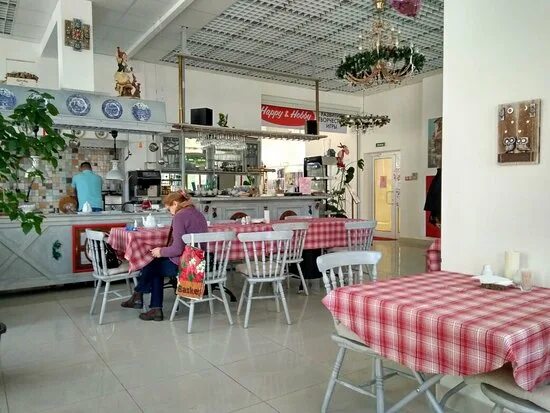 Happy комсомольский просп 1 пермь фото getlstd_property_photo - Picture of Cafe Happy Hills, Dmitrov - Tripadvisor