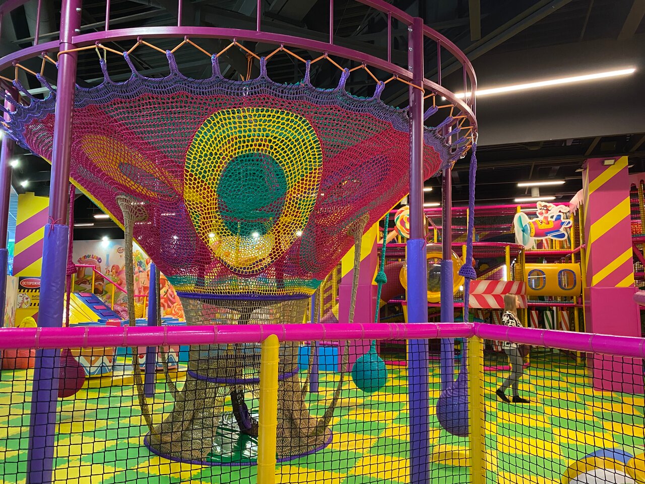 Happy land московская ул 338а калуга фото Где можно прокатиться на аттракционах в Калуге: 7 мест - Яндекс Карты