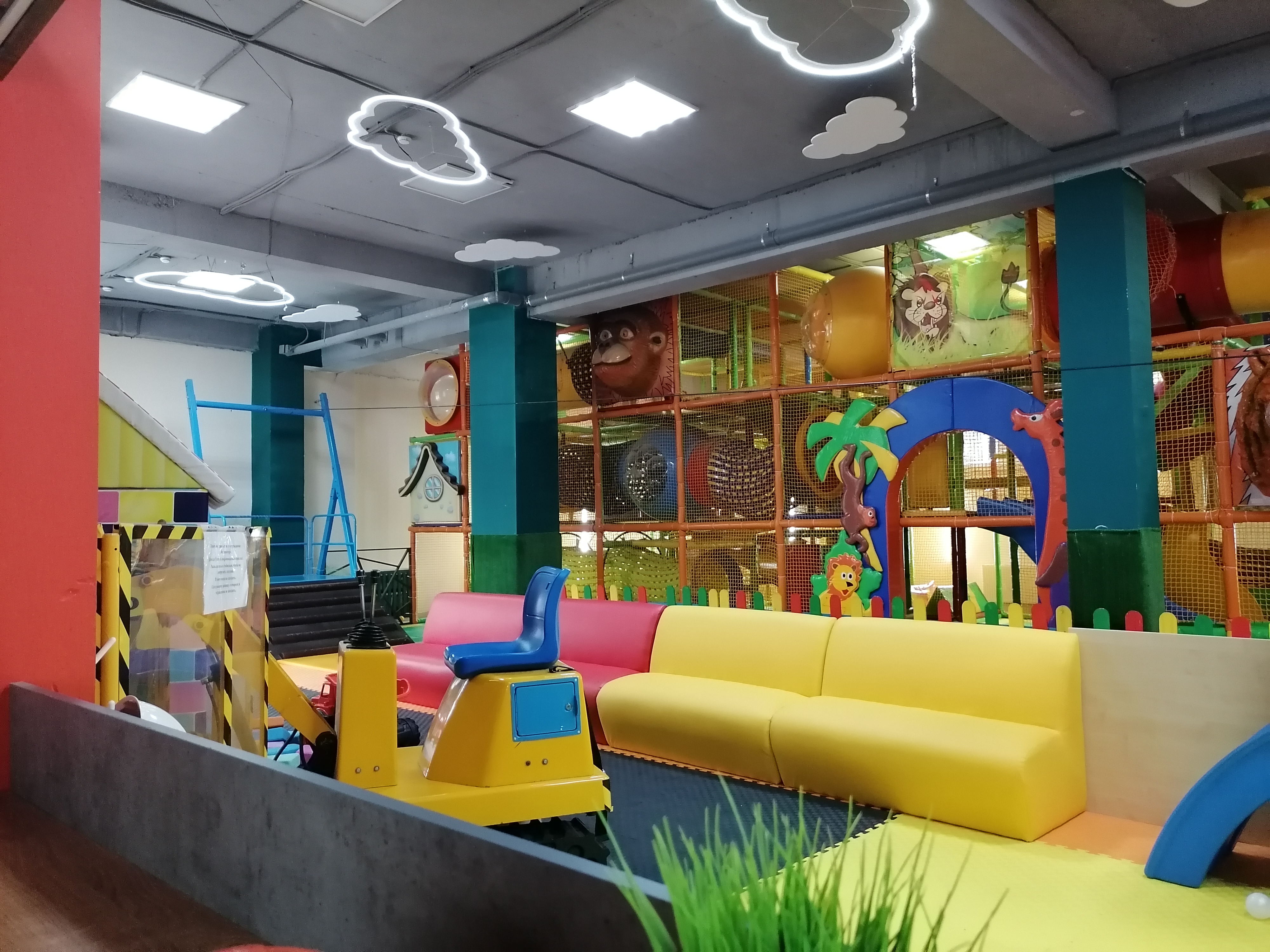 Happy land просп гагарина 26 фото Фото: Happy Land, детская площадка, ул. Ленина, 196/9, Михайловск - Яндекс Карты