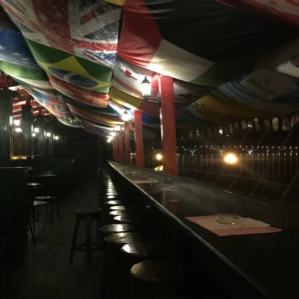 Harat s наб космонавтов 5а фото Harat's Pub Летка - 8 tips from 148 visitors