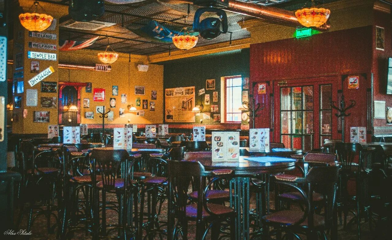 Harat s pub просп мира 7а фото Для тех кто не в курсе в HARAT'S PUB теперь можно заказывать столы. Телефоны для
