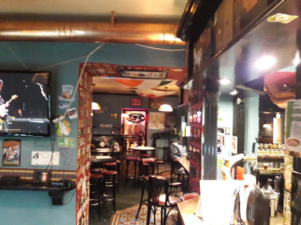 Harats невский просп 109 фото Harat's Pub, Невский пр., 109 лит. А, Sankt Petersburg, Rusija, 191036