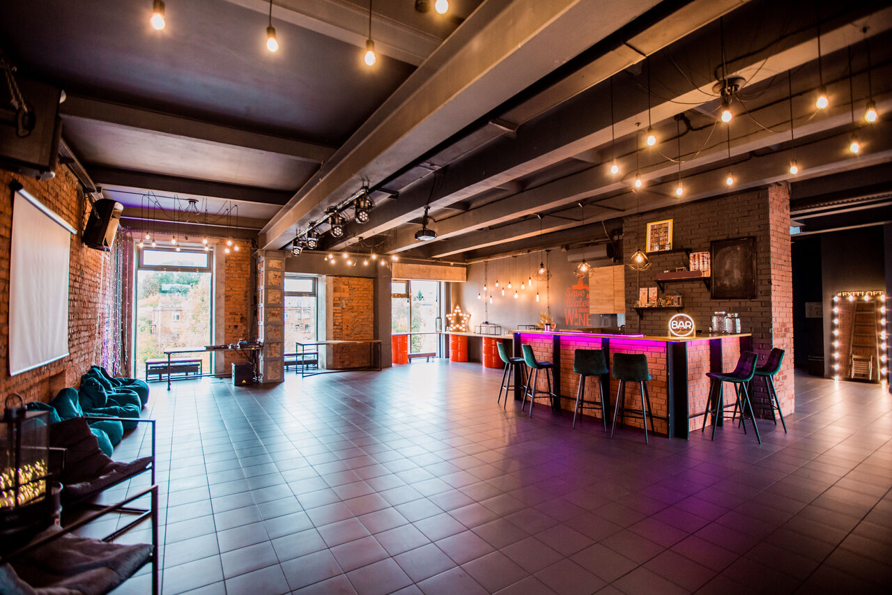 Harbor ул кирова 141 тайшет фото Rent Атмосферное лофт-пространство с выходом на крышу near Дубровка metro statio