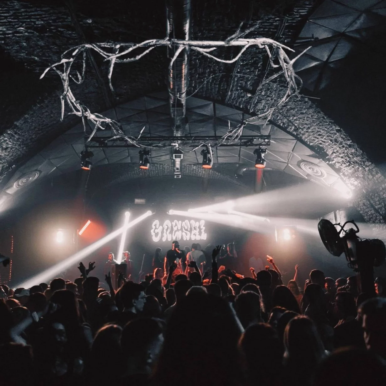 Hard rock конюшенная площадь 2в фото Клуб "VNVNC" / "Виновница", Санкт-Петербург: бронирование, цены, меню, адрес, фо