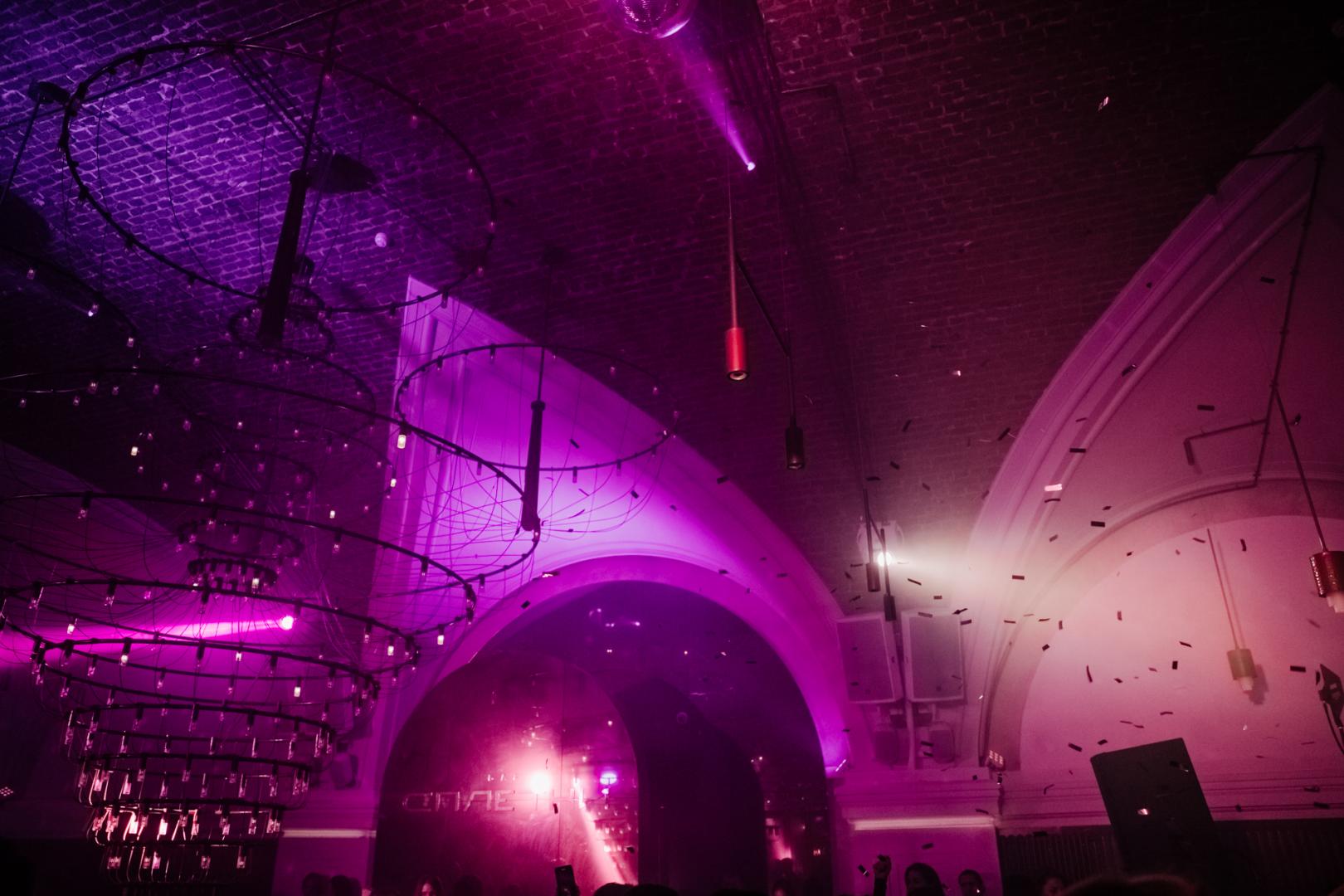 Hard rock конюшенная площадь 2в фото На Конюшенной площади открылся бар "Сплетни" Из первых рук 22-02-2023 restoratin