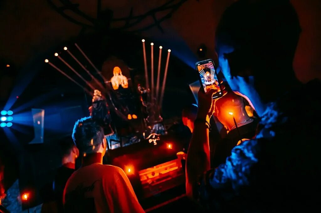 Hard rock конюшенная площадь 2в фото Маленькая виновница, ночной клуб, Конюшенная площадь, 2В, Санкт-Петербург - Янде