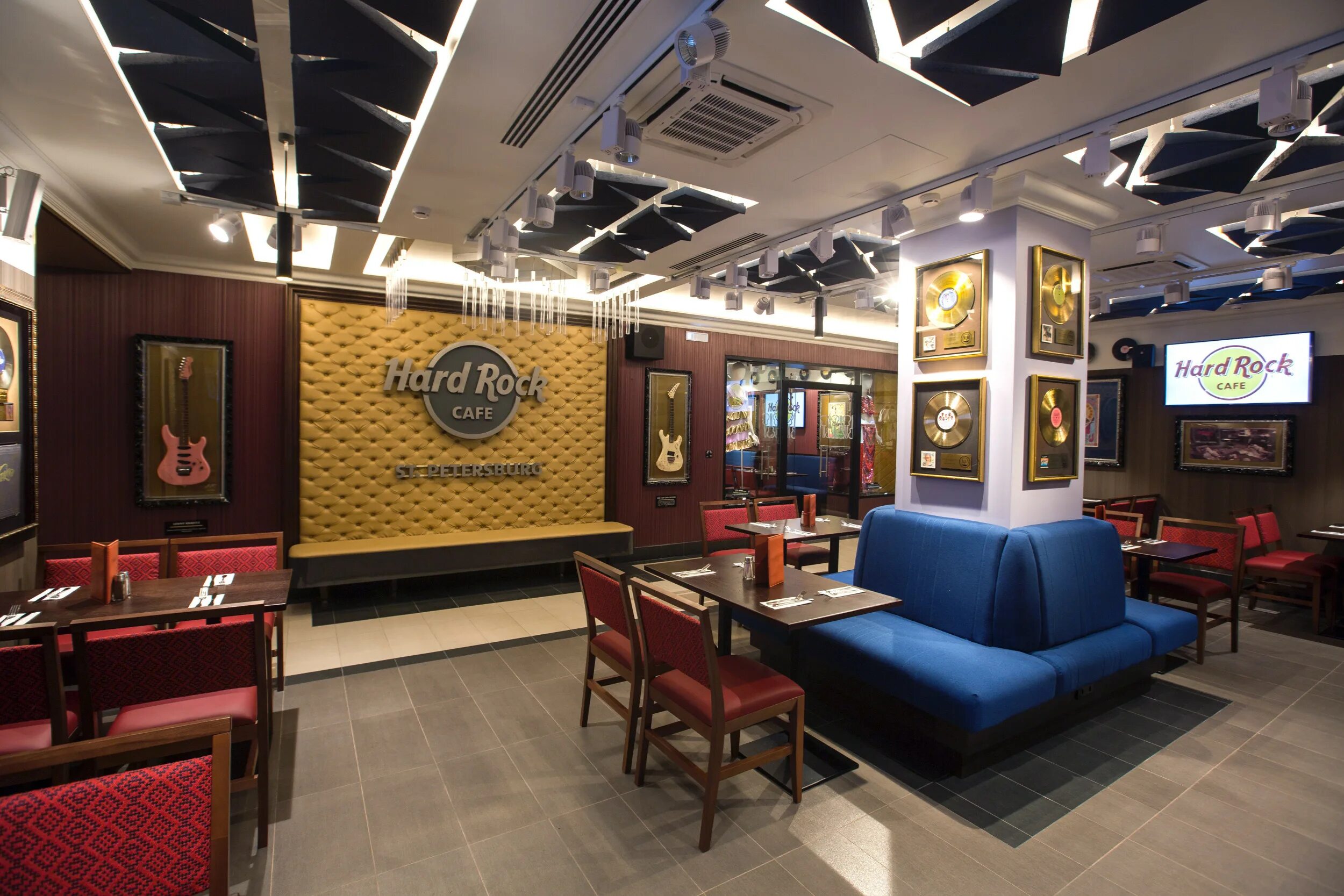 Hard rock ул пушкина 3 1 фото Hard Rock Cafe Nightlife St.Petersburg