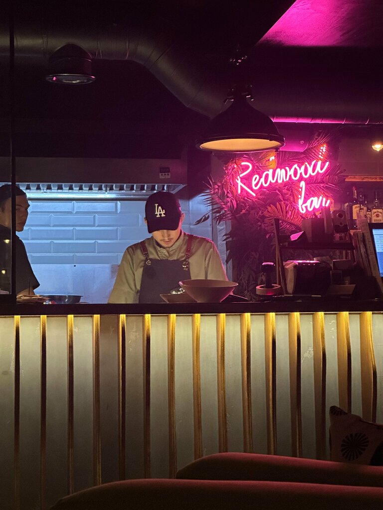 Hardy наб 62 й армии 6 фото Панорама: Redwood, кальян-бар, наб. 62-й Армии, 4, Волгоград - Яндекс Карты