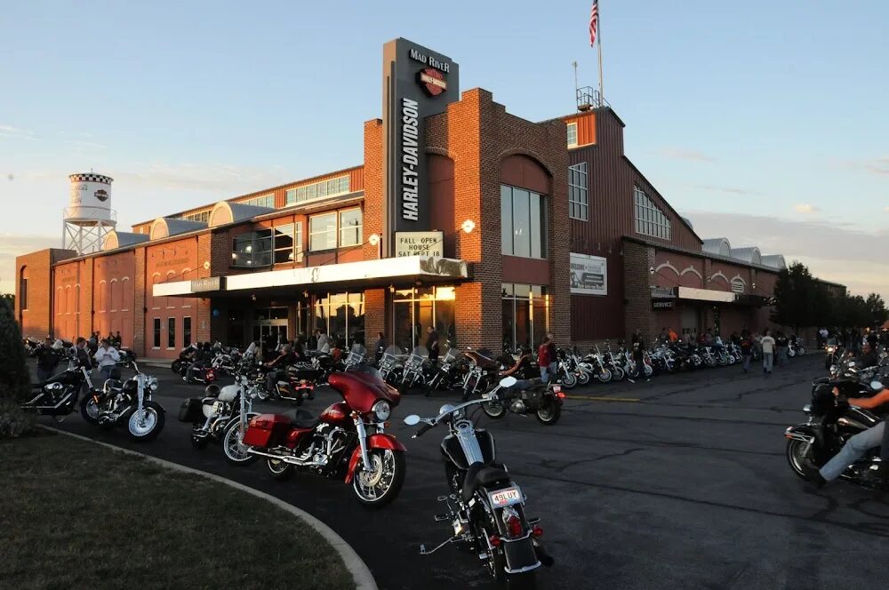 Harley davidson комсомольская ул 88 фото Mad River Harley-Davidson, +1 419-502-2244, 5316 Milan Rd, Сандаски, OH 44870, U