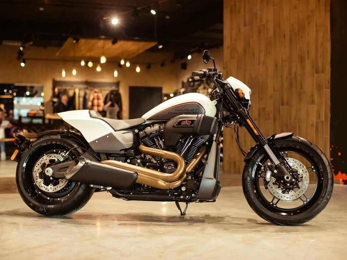 Harley davidson lahta приморский просп 80 фото Купить новый Harley-Davidson FXDR 114 инжектор 6 передач в Санкт-Петербурге: бел