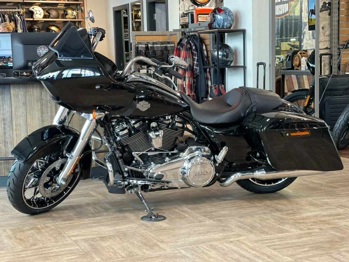 Harley davidson lahta приморский просп 80 фото Купить новый Harley-Davidson Road Glide Special инжектор 6 передач в Москве: чёр