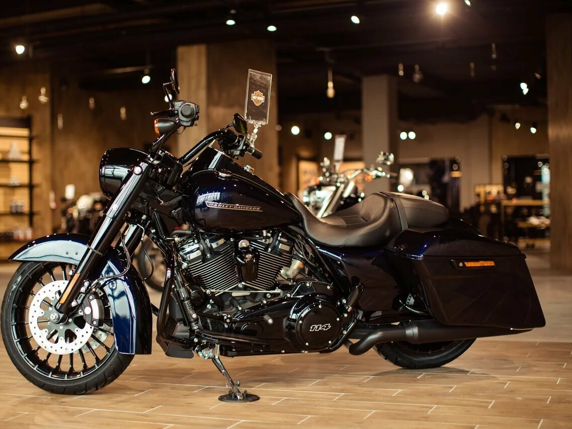 Harley davidson lahta приморский просп 80 фото Купить новый Harley-Davidson Road King инжектор 6 передач в Санкт-Петербурге: си