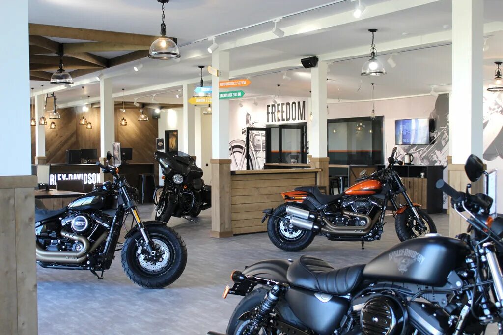 Harley davidson восточная ул 51 екатеринбург фото Панорама: Harley-Davidson Казань, мотосалон, Поперечно-Базарная ул., 32, Казань 