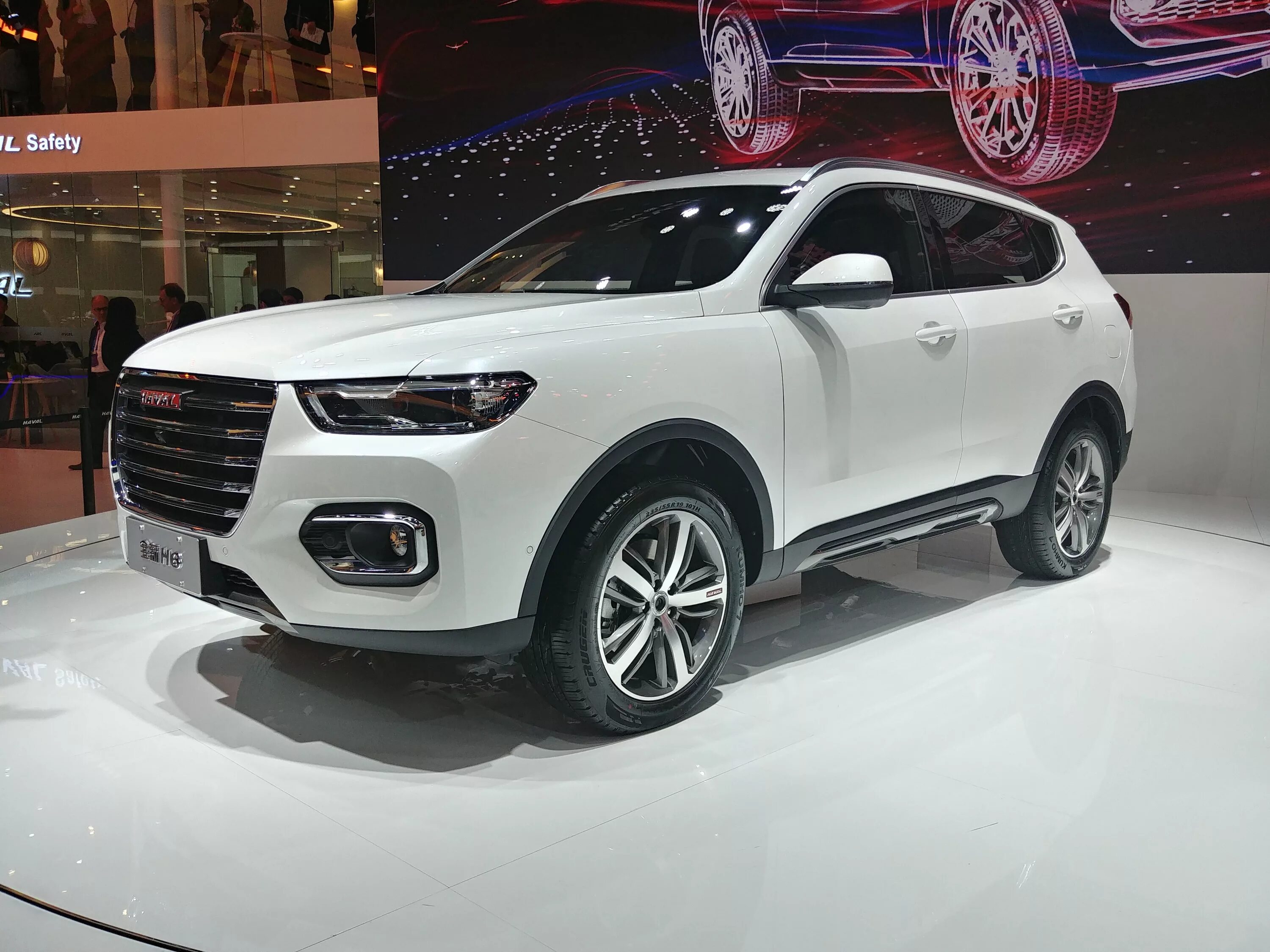 Haval 6 фото First drive: Australia waits on Haval H6 updates GoAuto