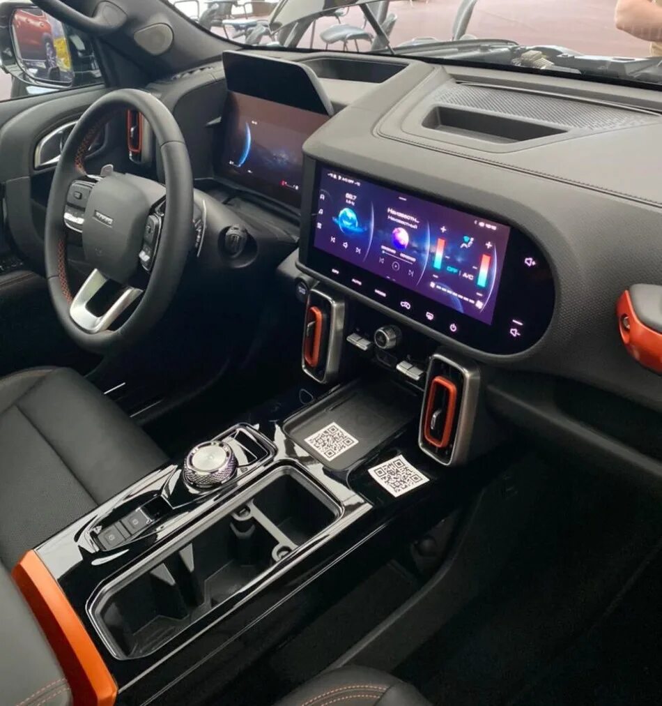 Haval dargo фото салона Бензиновый кроссовер с "дизельной" тягой - российская версия Haval Dargo рассекр