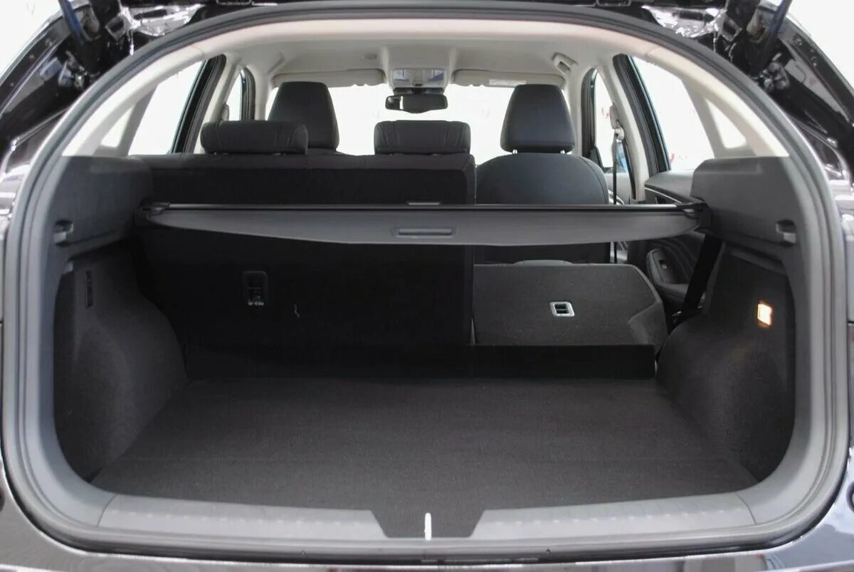 Haval f7 багажник фото Электропривод багажника Haval F7: Подборка изображений Техническое обслуживание 