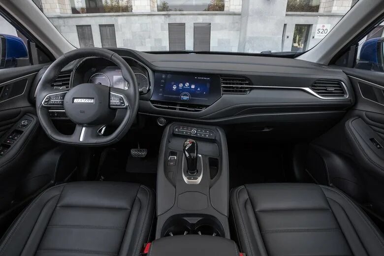 Haval f7 фото салона Два стильных кроссовера: Haval F7 против Renault Arkana