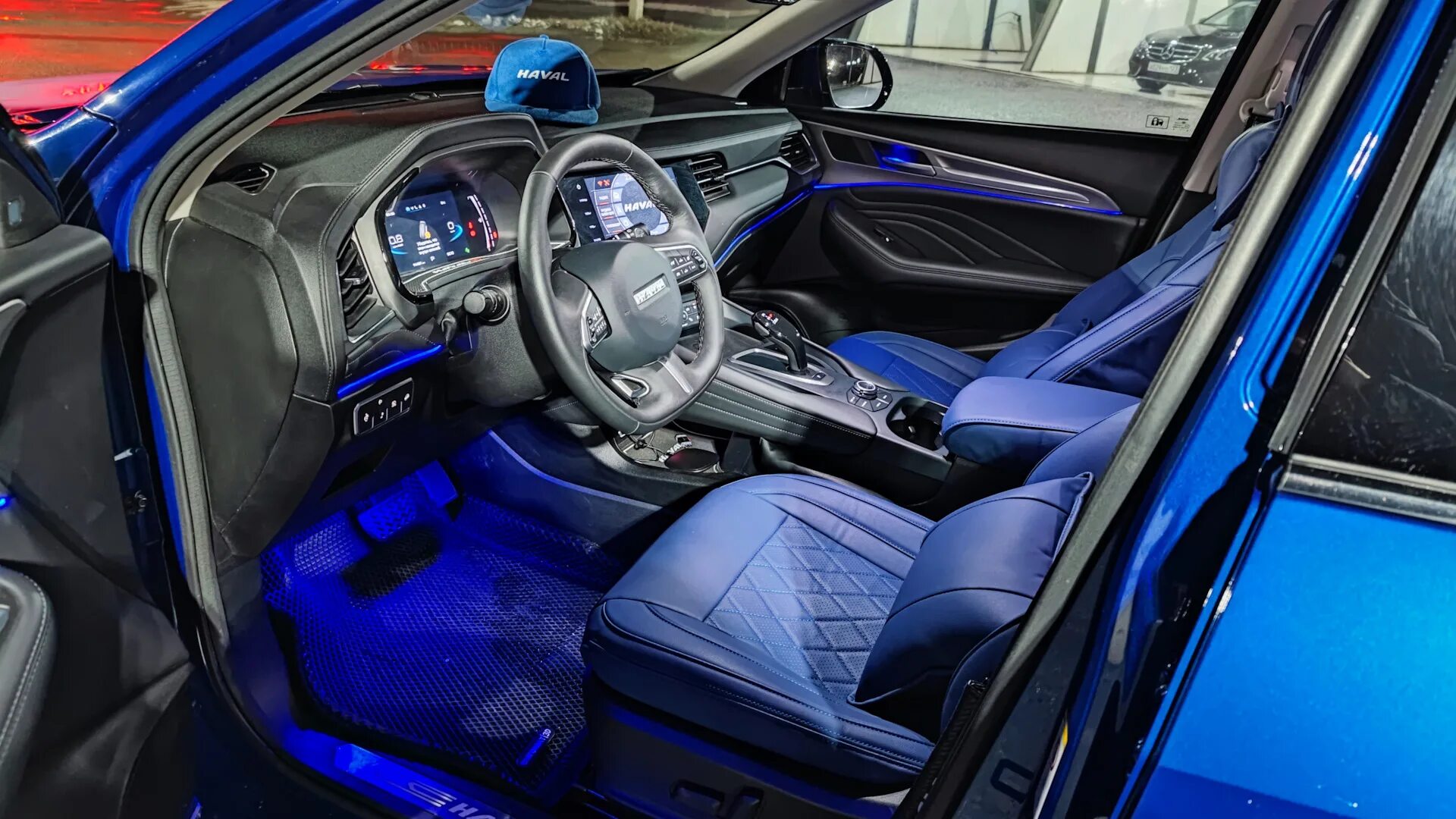 Haval f7x тюнинг салона Кожаный салон в цвет кузова автомобиля Haval F7 Tech Plus 2.0 - Haval F7 (1G), 2