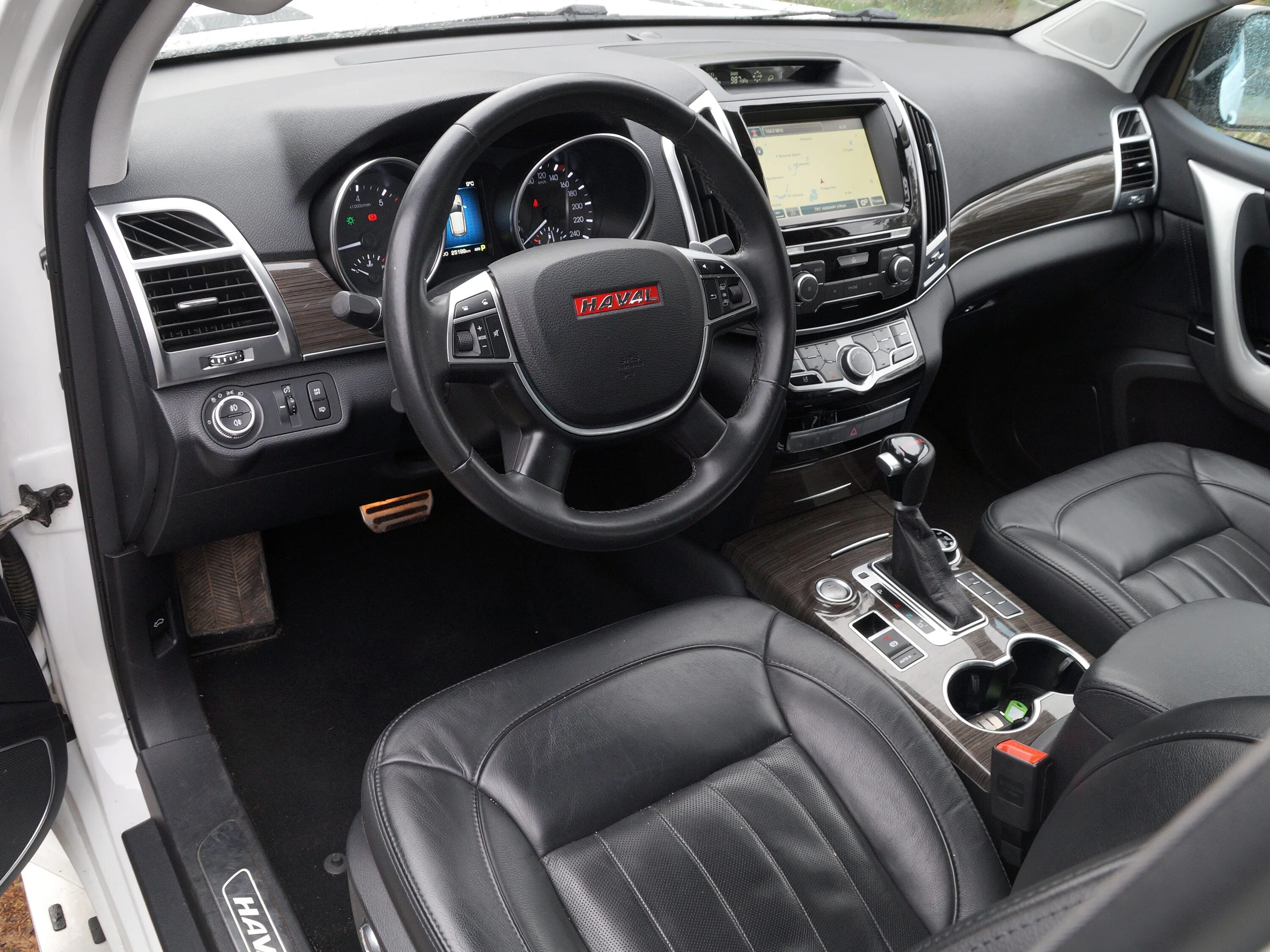 Haval фото внутри Фото Haval H9 (2014 - 2016) поколение I - "Азиатчины" в интерьере китайского Hav