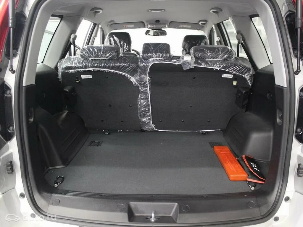 Haval h5 фото салона и багажника Фото нового Грейт Вол Ховер Н3 - фото салона и багажника DW Hower H3