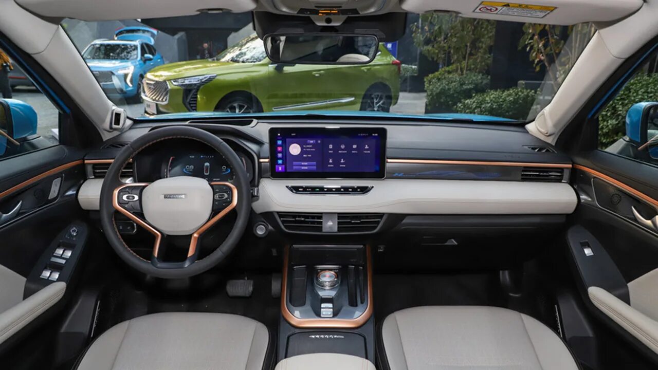 Haval jolion фото внутри Haval привезет в Россию новый бюджетный кроссовер Jolion