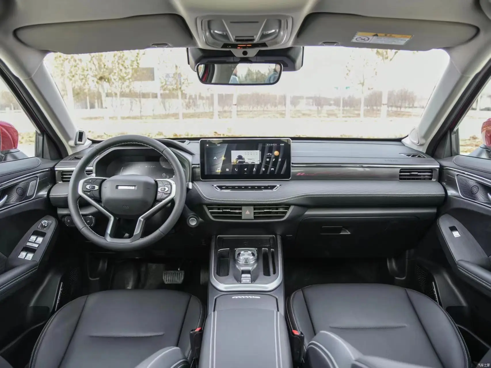 Haval jolion фото внутри En Stock Voitures D'occasion Haval First Love Essence 150ps Turbo Dct 5 Places S