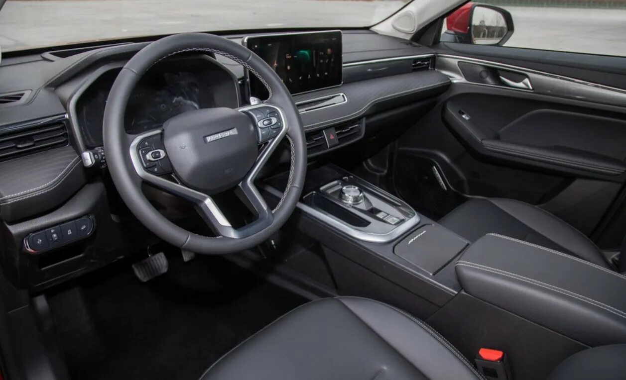 Haval jolion салон внутри фото Обзор Haval Jolion: фото, характеристики, цены