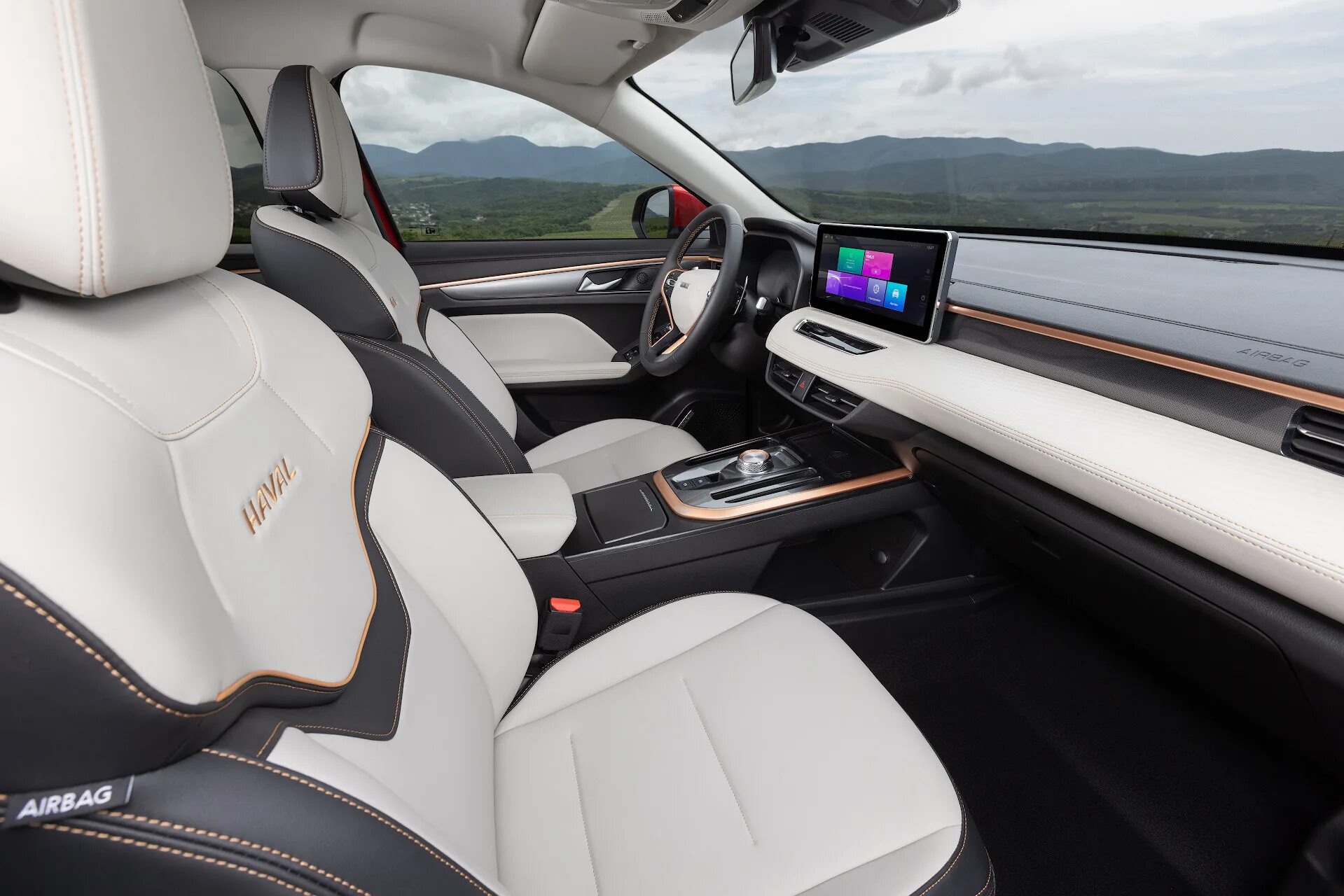 Haval jolion салон внутри фото Впечатления от тест-драйва кроссовера Haval Jolion - "Тест-драйвы" на DRIVE2