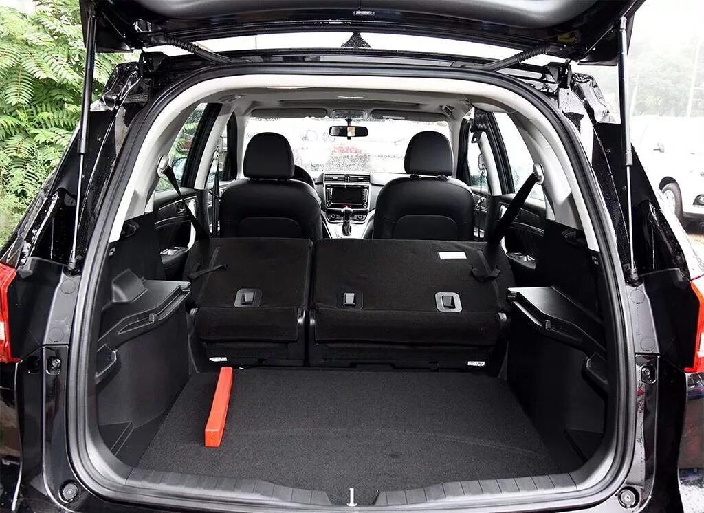 Haval m6 фото багажника китайский кроссовер Хавал М6