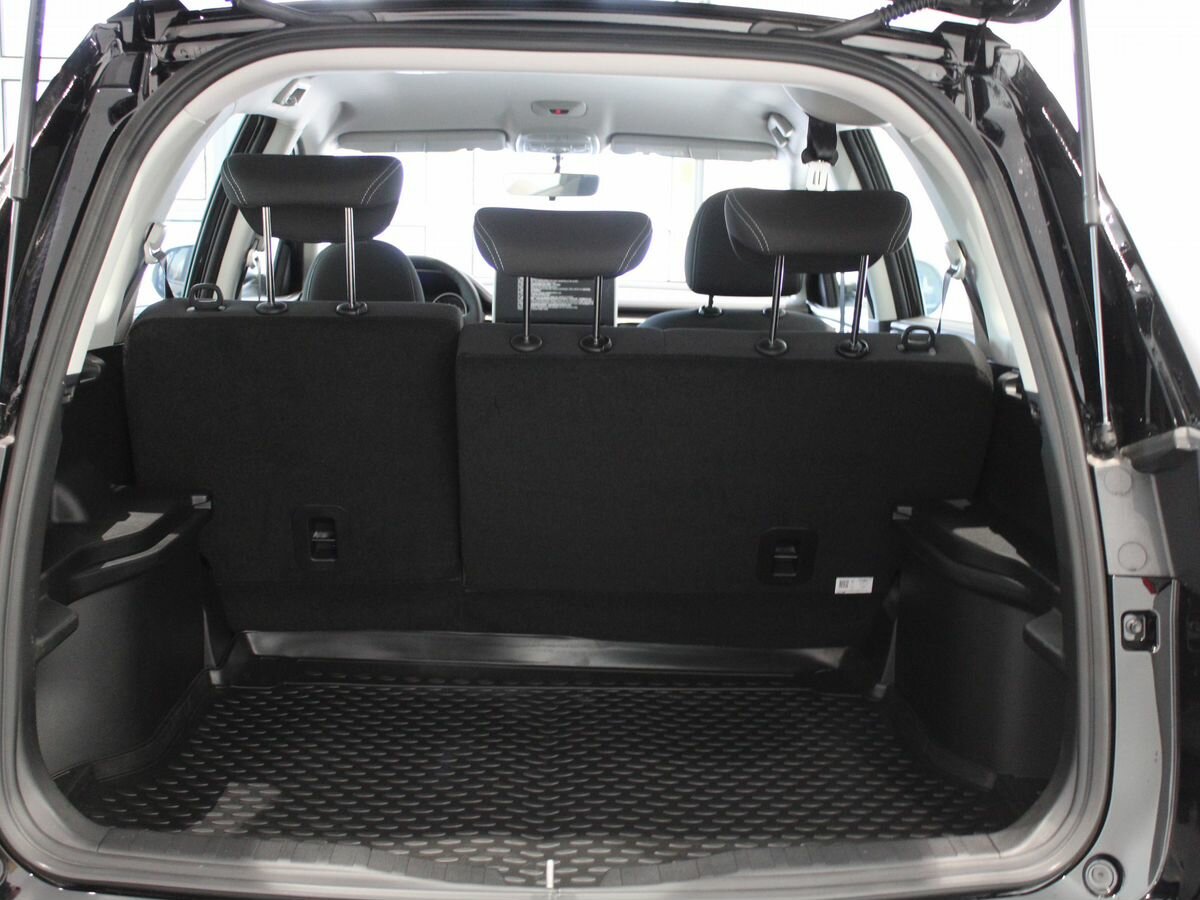 Haval m6 фото багажника Купить новый Haval M6 II 1.5 MT (143 л.с.) бензин механика в Москве: чёрный Хавэ