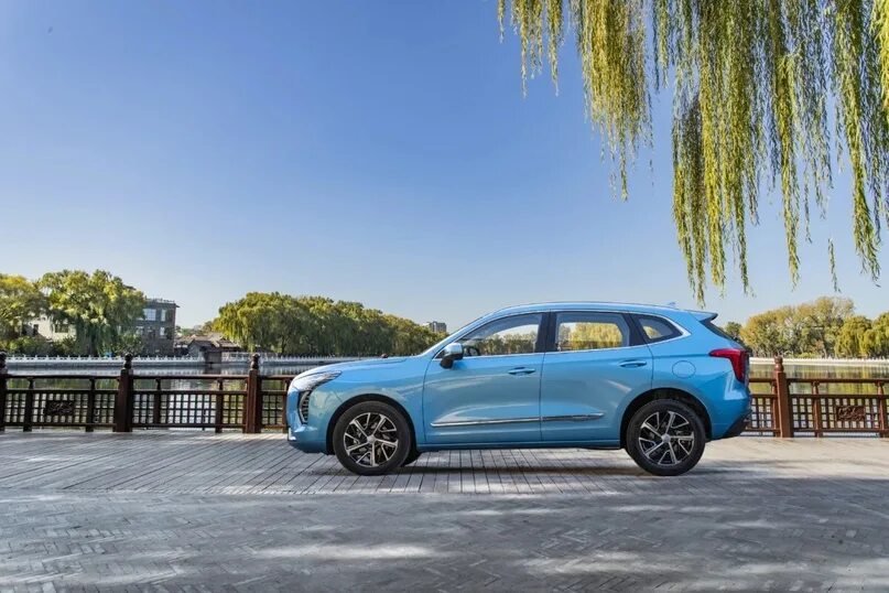 Haval синий фото Новый кроссовер Haval Jolion предлагает еще больше впечатлений от владения автом