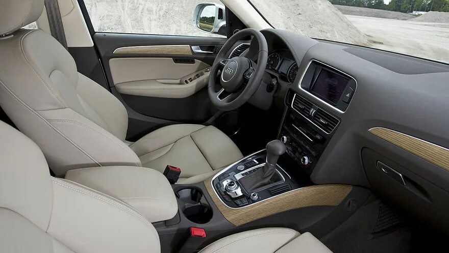 Q5 фото салона Audi отзывает в России более 2 300 автомобилей Q5 - КОЛЕСА.ру - автомобильный жу