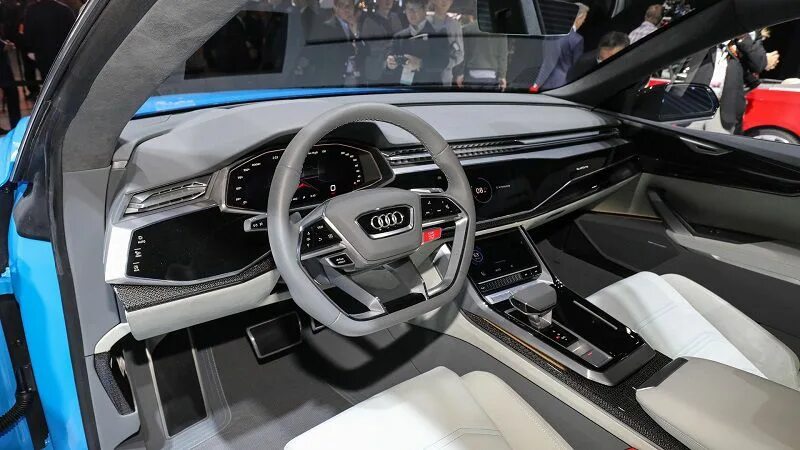 Q8 фото салона Audi показала предвестника своей самой роскошной модели Q8 (видео)