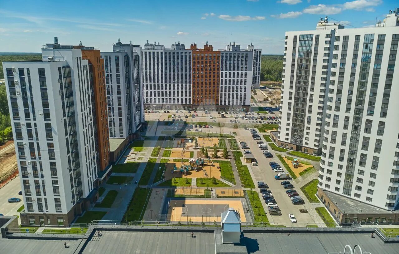 Quattro ул академика макеева 2 1 фото Купить трехкомнатную квартиру 93.8м² Комсомольский просп., 147, Челябинск, Челяб